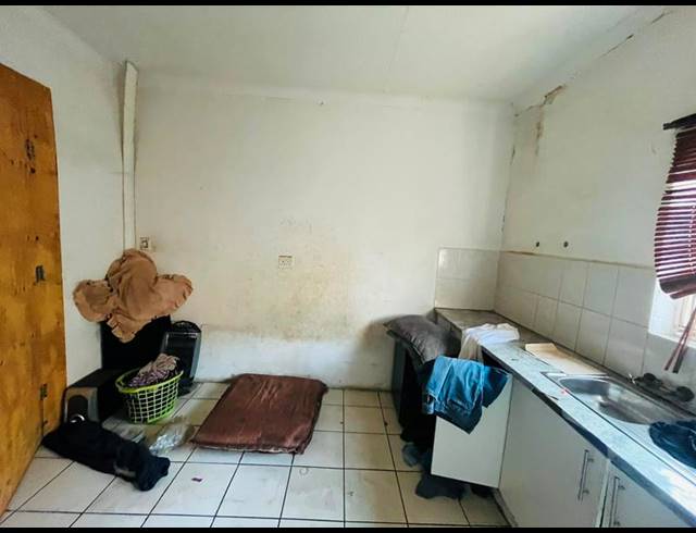 3 BEDROOM HOUSE FOR SALE IN ELSBURG